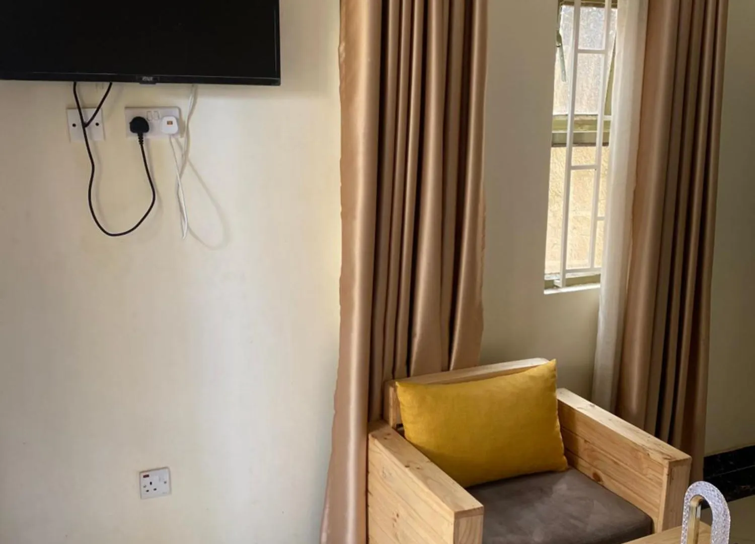 Bed & Breakfast White Ash Residences Komamboga Kampala Uganda